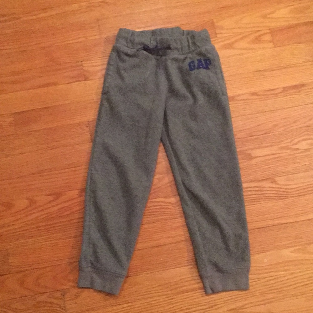 Boys sz6-7 sweats